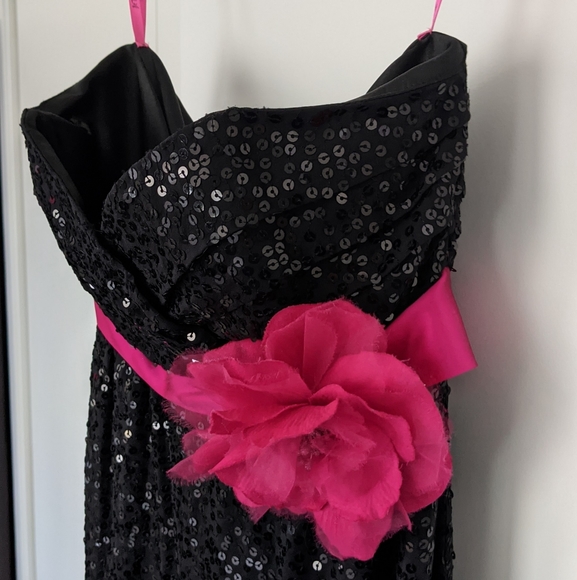 NWOT BETSEY JOHNSON LONG SEQUIN GOWN - Picture 3 of 5